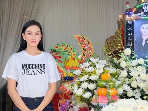 Nghệ sĩ đưa tiễn người mẫu Nam Phong về nơi an nghỉ