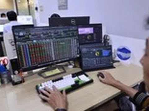 Margin 'căng như dây đàn': Nhiều công ty chứng khoán lớn sắp cạn room lúc thị trường bùng nổ