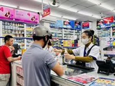 Doanh số vượt FPT Shop, Long Châu làm gì để chặn hàng giả xâm nhập?