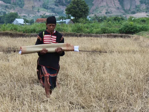 Vua Lửa và bí mật gươm thần truyền 14 đời vua chưa ai nhìn thấy