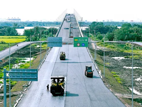 Cầu Nhơn Trạch sắp thông xe: Xe tải lớn, xe khách trên 16 chỗ chưa được lên cầu