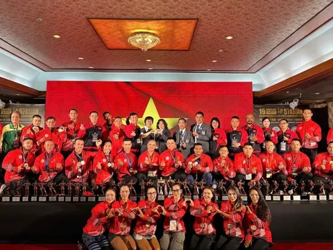 Thể hình Việt Nam: Thế lực mới ở sàn đấu châu lục