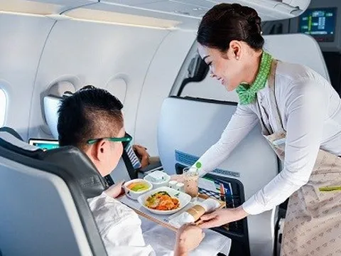Vé máy bay Tết 2026 mở bán đợt đầu, đây là hạng hết nhanh nhất: Rẻ hơn hẳn thương gia, vẫn được ưu tiên
