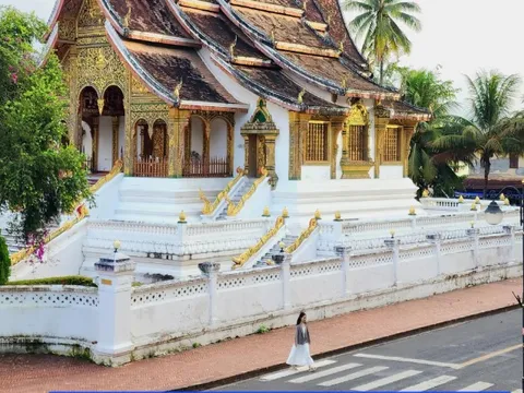 Khách Việt kể chuyện du lịch 1 nước ngay cạnh Việt Nam, nhận xét: Dùng được tiền Việt, có cả Xanh SM