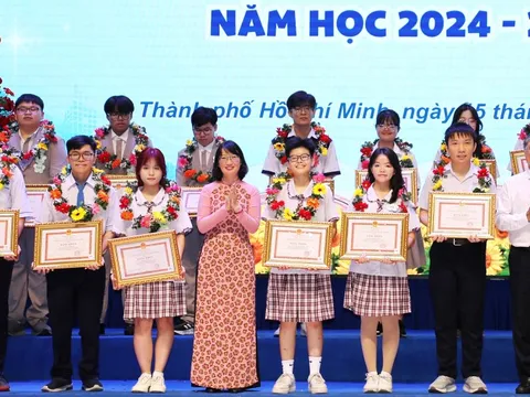 TP.HCM lần đầu vinh danh học sinh tiêu biểu các cấp
