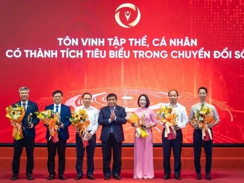 Đà Nẵng được vinh danh là 'Thành phố tiêu biểu về chuyển đổi số giai đoạn 2020 - 2024'