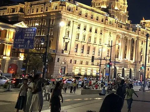 Khách Việt trầm trồ với 1 cảnh tượng ở Thượng Hải, đợi cả ngày chỉ để được thấy: "Đúng như lời đồn!"