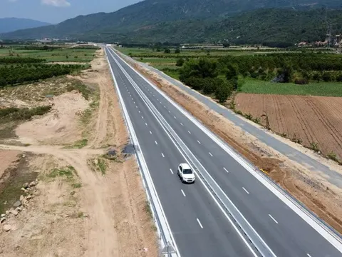 Cao tốc rút thời gian TP.HCM - Nha Trang từ 10 tiếng xuống còn 5 tiếng: Tập đoàn Sơn Hải là chủ đầu tư