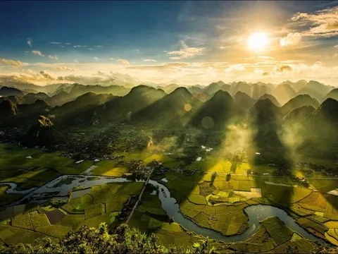 Việt Nam có thêm 1 làng được Tổ chức Du lịch Liên hợp quốc vinh danh “tốt nhất thế giới”: Cách Hà Nội chỉ 150km, khách Tây đến luôn “xuống nước” xin làm 1 điều