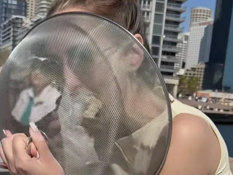 Khách Tây làm 1 việc "khó hiểu" trên đường phố Úc: Nguyên nhân đến từ thứ không ai ngờ tới