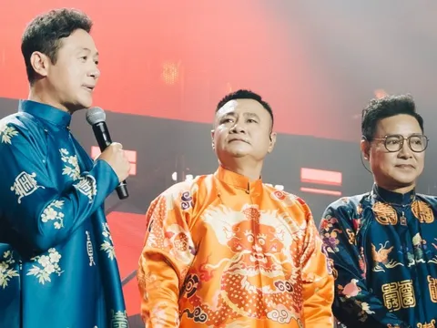 Tự Long và 24 nghệ sĩ Việt quyên tiền ủng hộ đồng bào vùng bão lũ