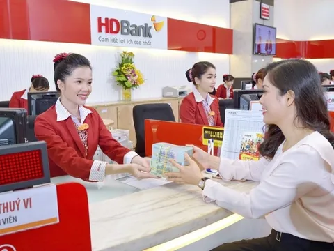 HDBank: Lợi nhuận 9 tháng vượt 14.800 tỉ đồng, chia cổ tức, cổ phiếu thưởng đến 30%