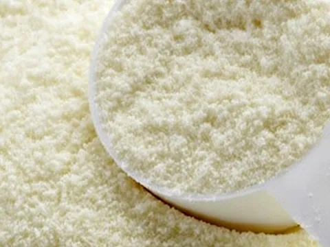 Chuyên gia lý giải vì sao có 'hạt cháy sém' trong sữa bột pha?