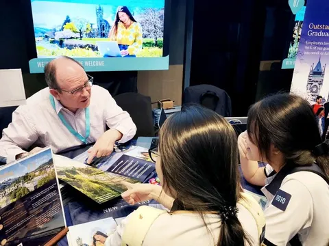 Chuyện của những người tư vấn du học