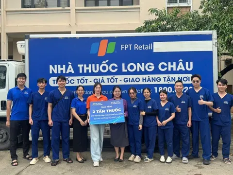 Long Châu miễn phí hơn 2.000 liều vắc xin uốn ván cho người dân Miền Trung