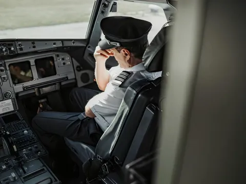Phi công có thể ngủ khi đang bay