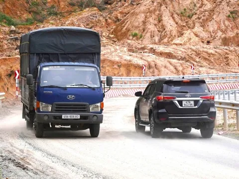 Các tuyến đường đèo nối Nha Trang - Đà Lạt, Phan Rang - Đà Lạt đã lưu thông ổn định sau sạt lở